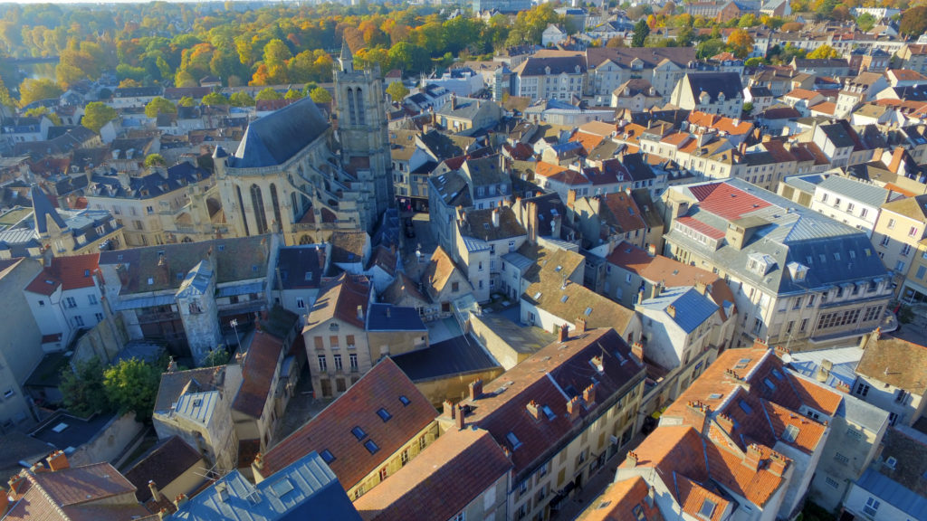 L'église Saint-Aspais et le coeur historique de Melun